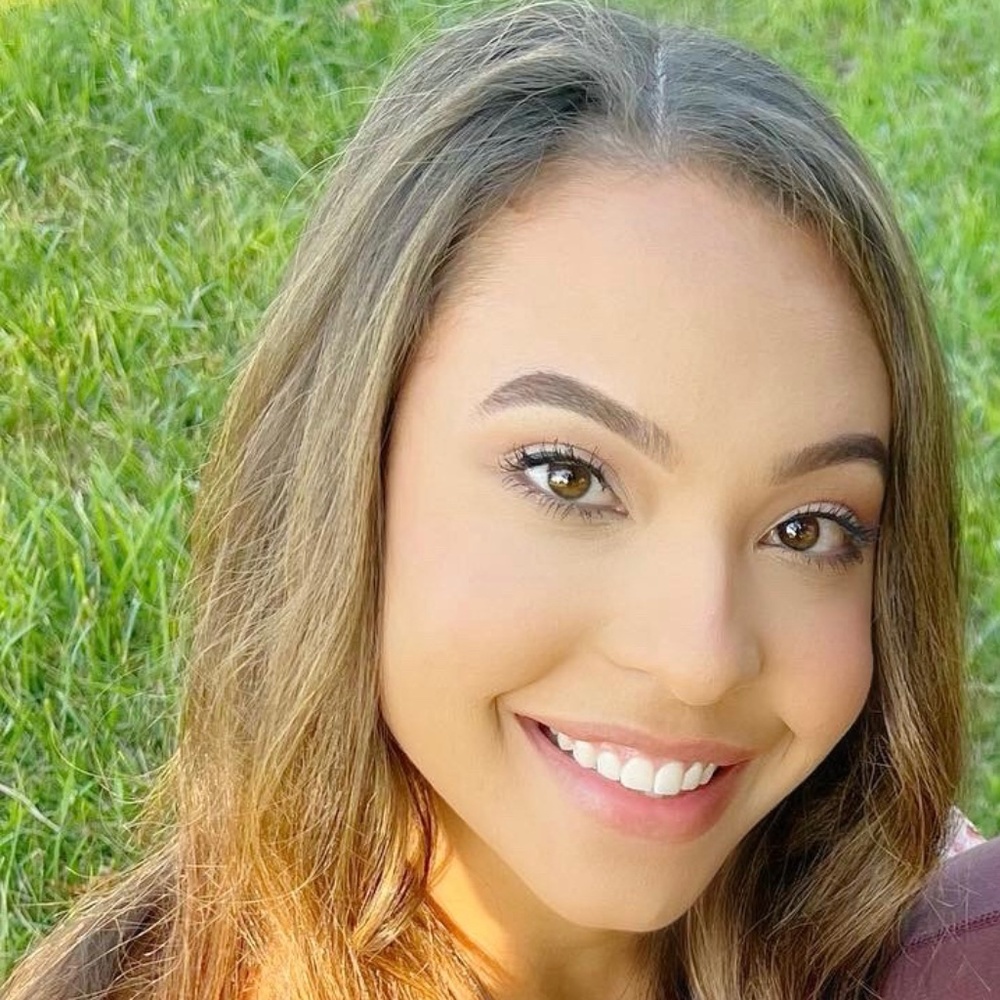 Meet your Posher, Alina